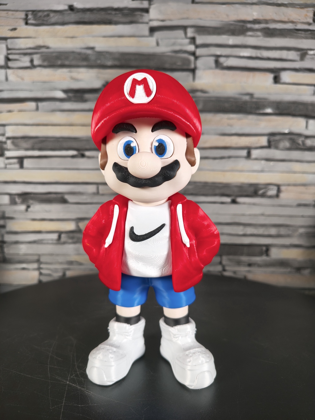 Figurină Mario Urban Vibes � Art Toy Premium, Decor Modern, Cadou pentru Copii  - accessorii și unelte - accesorii decorative - figurine - Artynos.ro