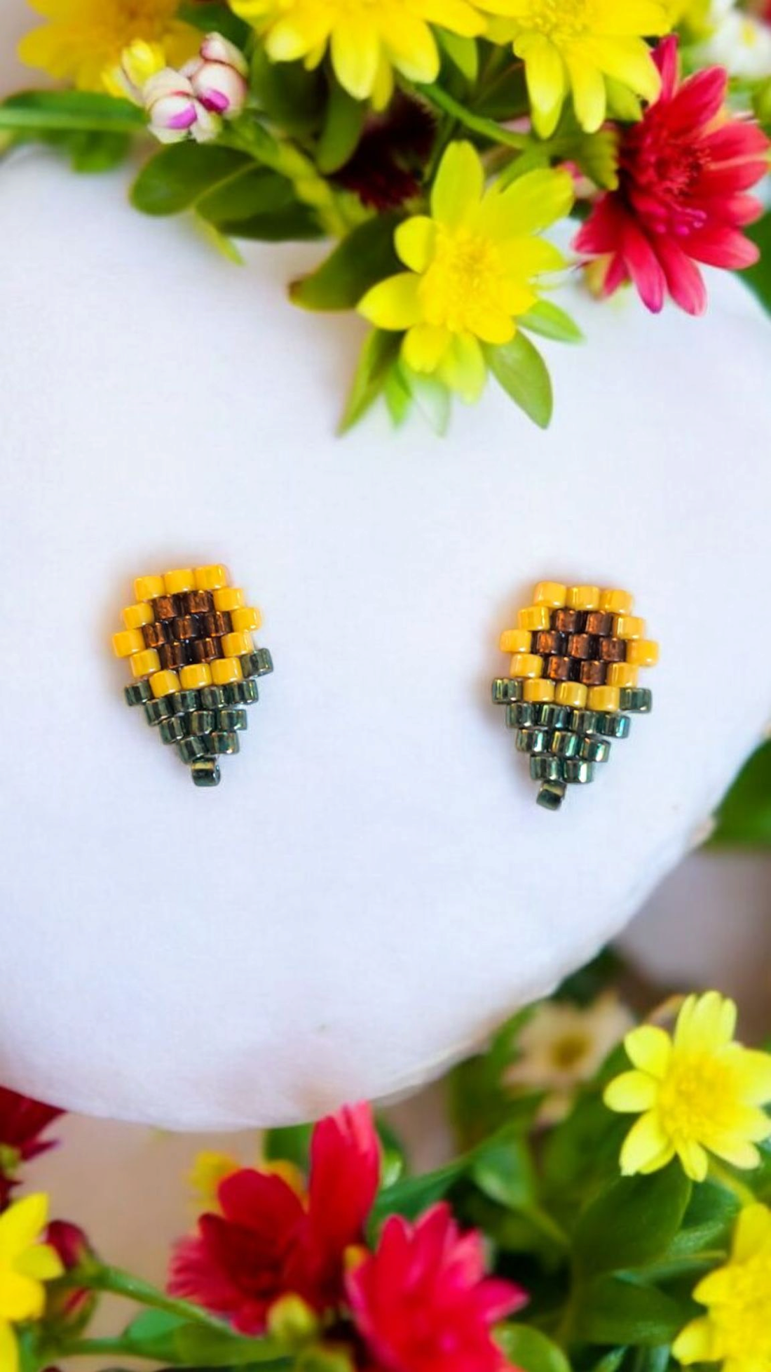Cercei Mini Sunflower - bijuterii - cercei - cercei și ornamente pentru urechi - Artynos.ro Cercei Mini Sunflower - bijuterii - cercei - cercei și ornamente pentru urechi - Artynos.ro