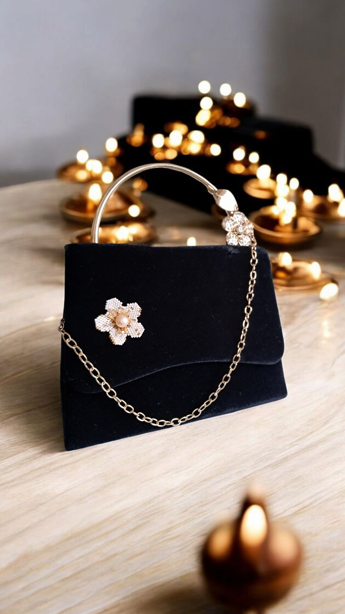 Geanta Flowers - geantă și husă - accesorii genți - agățător de sac - Artynos.ro Geanta Flowers - geantă și husă - accesorii genți - agățător de sac - Artynos.ro