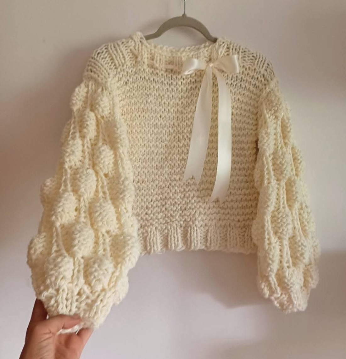 Pulover White Bubbles  - îmbrăcăminte și modă - haine damă - bluze damă - Artynos.ro