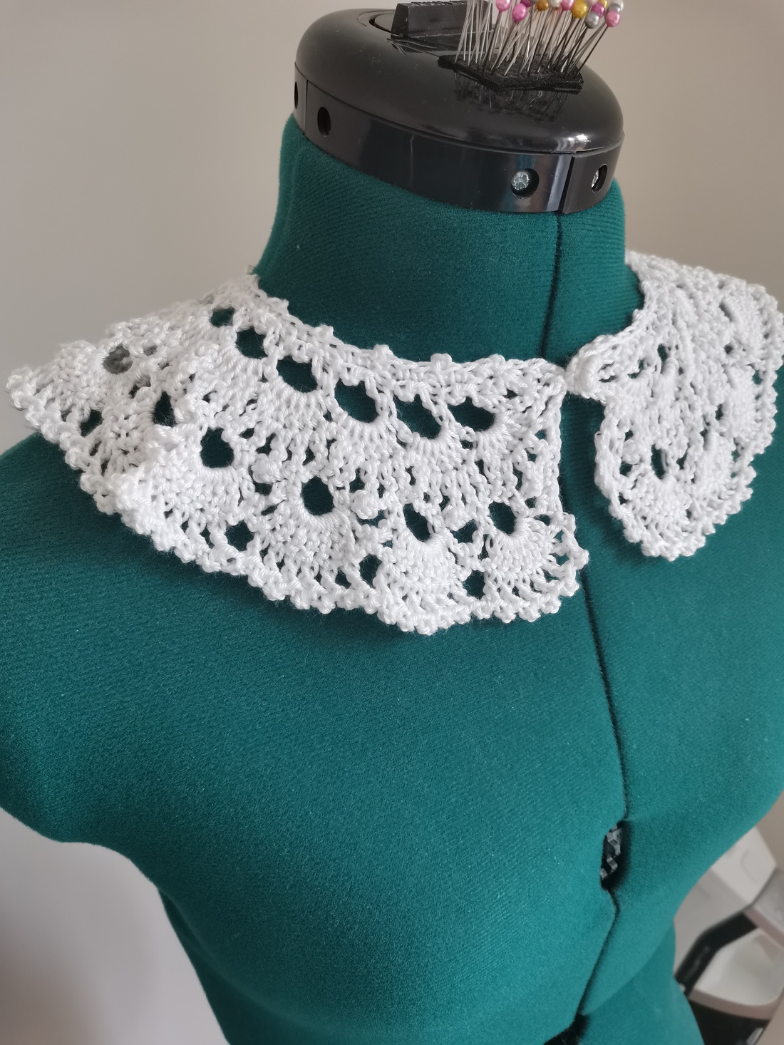Guler decorativ croșetat - bijuterii - coliere - coliere brodate - Artynos.ro