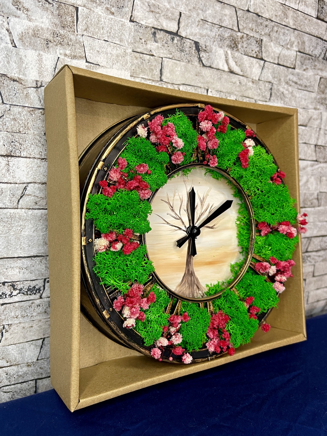 Ceas cu licheni naturali - casă & stil de viață - accesorii pentru decorat casa - decorațiuni de pereți, decorațiuni suspendate - ceasuri de perete - Artynos.ro Ceas cu licheni naturali - casă & stil de viață - accesorii pentru decorat casa - decorațiuni de pereți, decorațiuni suspendate - ceasuri de perete - Artynos.ro