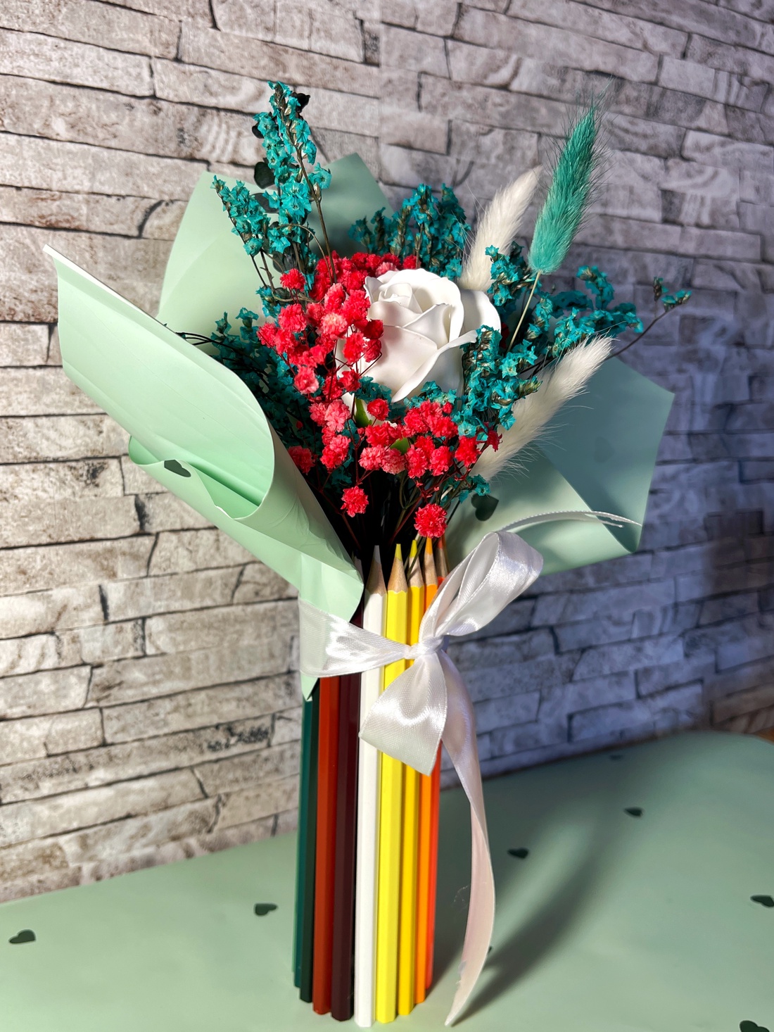 aranjament cu flori și creioane - casă & stil de viață - accesorii pentru decorat casa - suport de flori - accesorii florale - Artynos.ro aranjament cu flori și creioane - casă & stil de viață - accesorii pentru decorat casa - suport de flori - accesorii florale - Artynos.ro