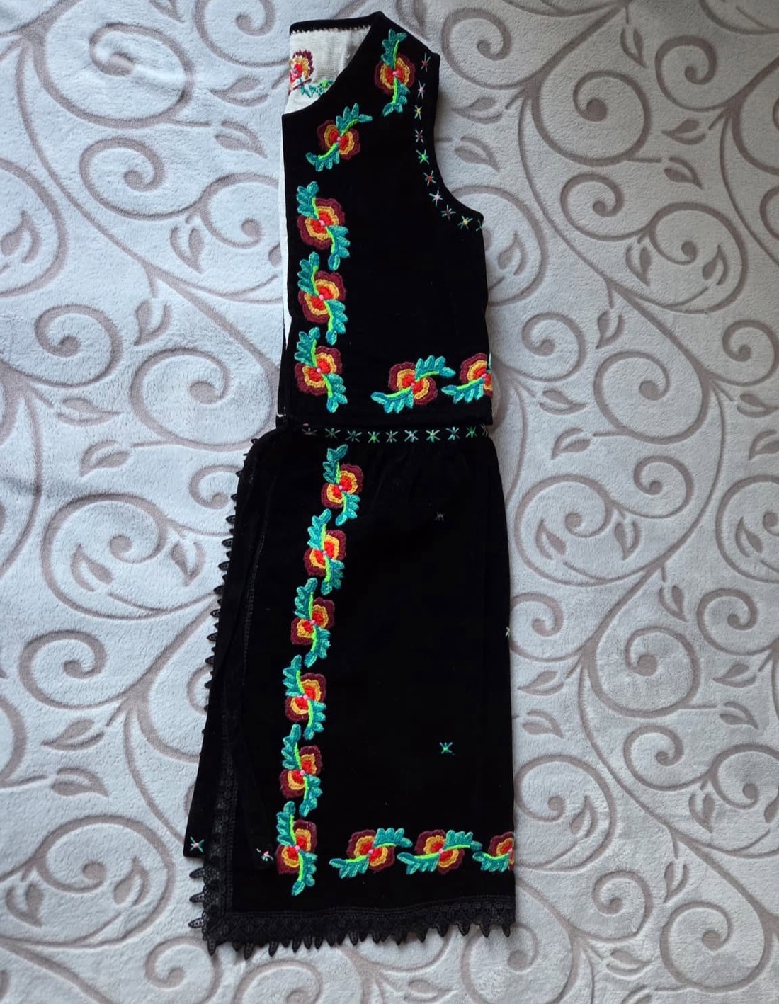 Costum Popular Bihor - îmbrăcăminte și modă - haine damă - blazer și costum - Artynos.ro