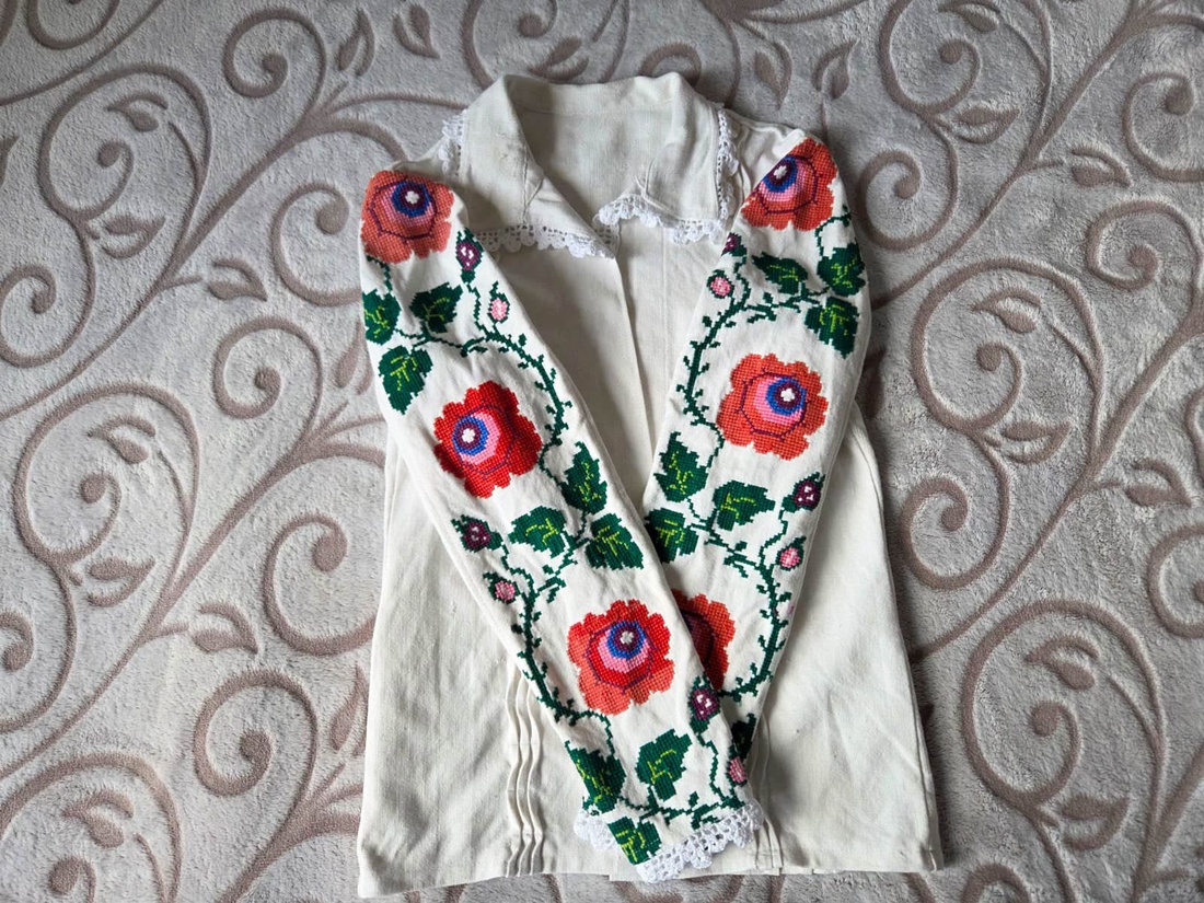 Bluz si poale Bihor - îmbrăcăminte și modă - haine damă - blazer și costum - Artynos.ro