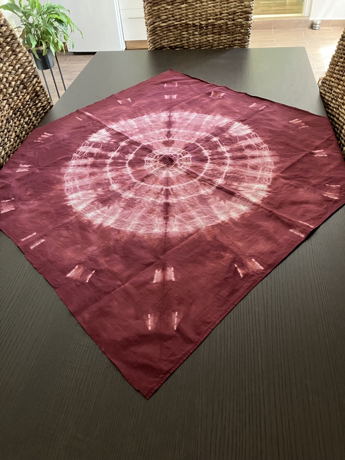 Batik față de masă -  - Artynos.ro