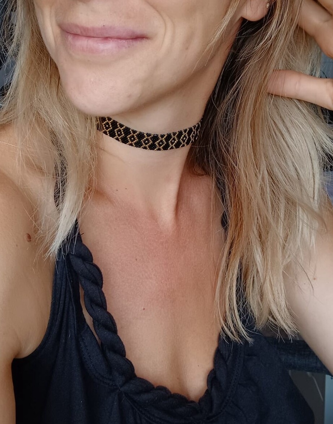 Colier choker negru-auriu  - bijuterii - coliere - coliere statement - Artynos.ro