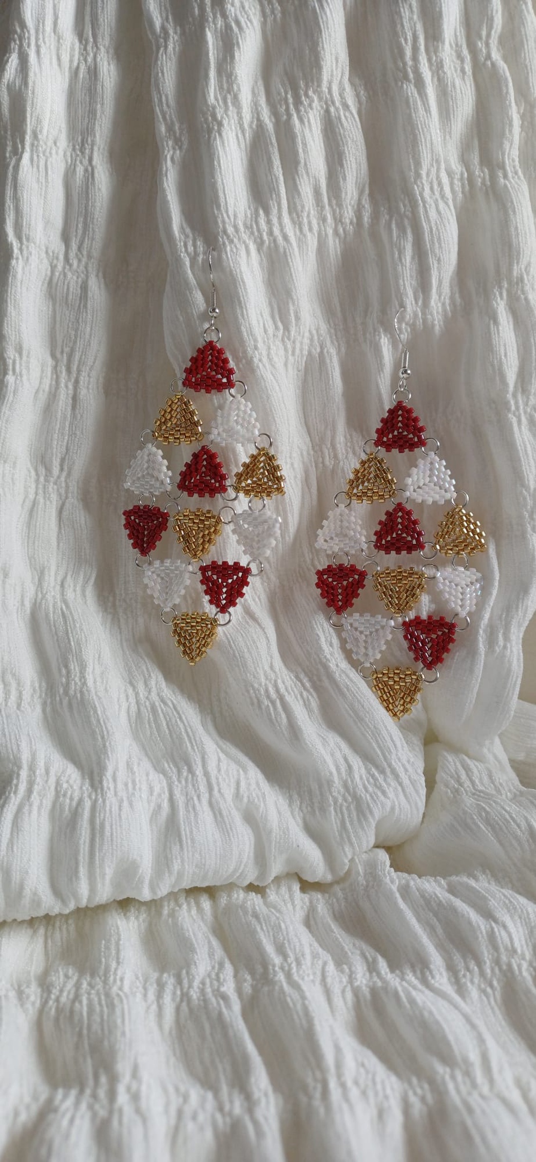 Cercei Triunghiuri conectate - bijuterii - cercei - cercei din mărgele - Artynos.ro