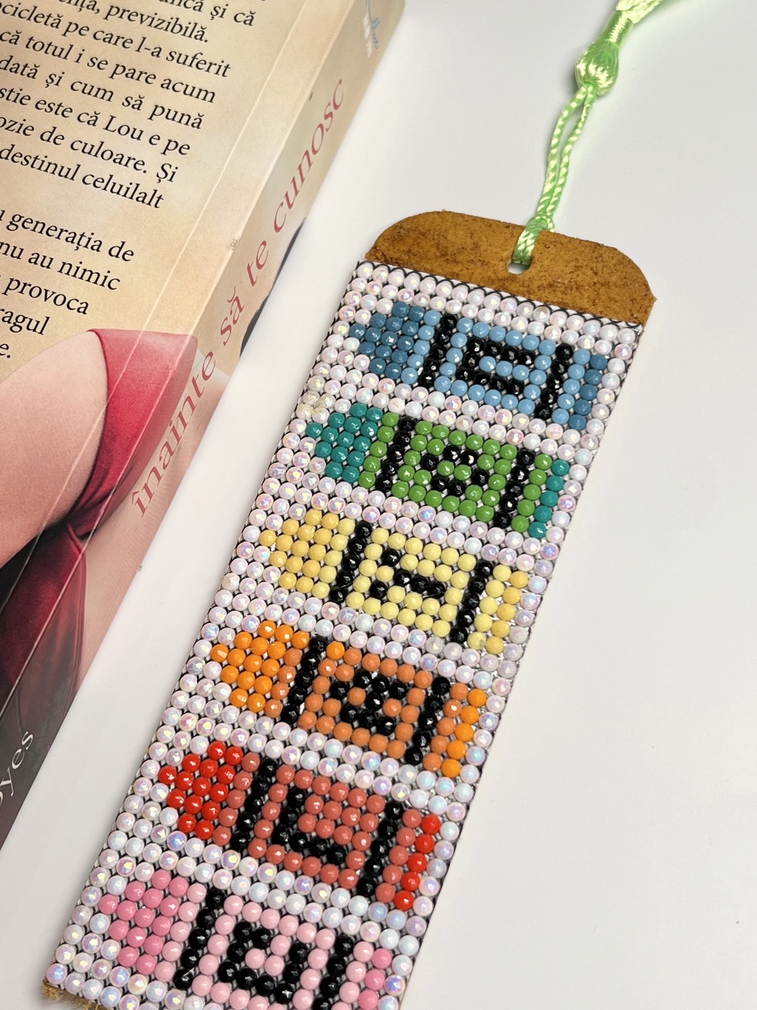 Semn de carte Crayons - cărți și creații cu tematică muzicală, cadouri - semn de carte - Artynos.ro
