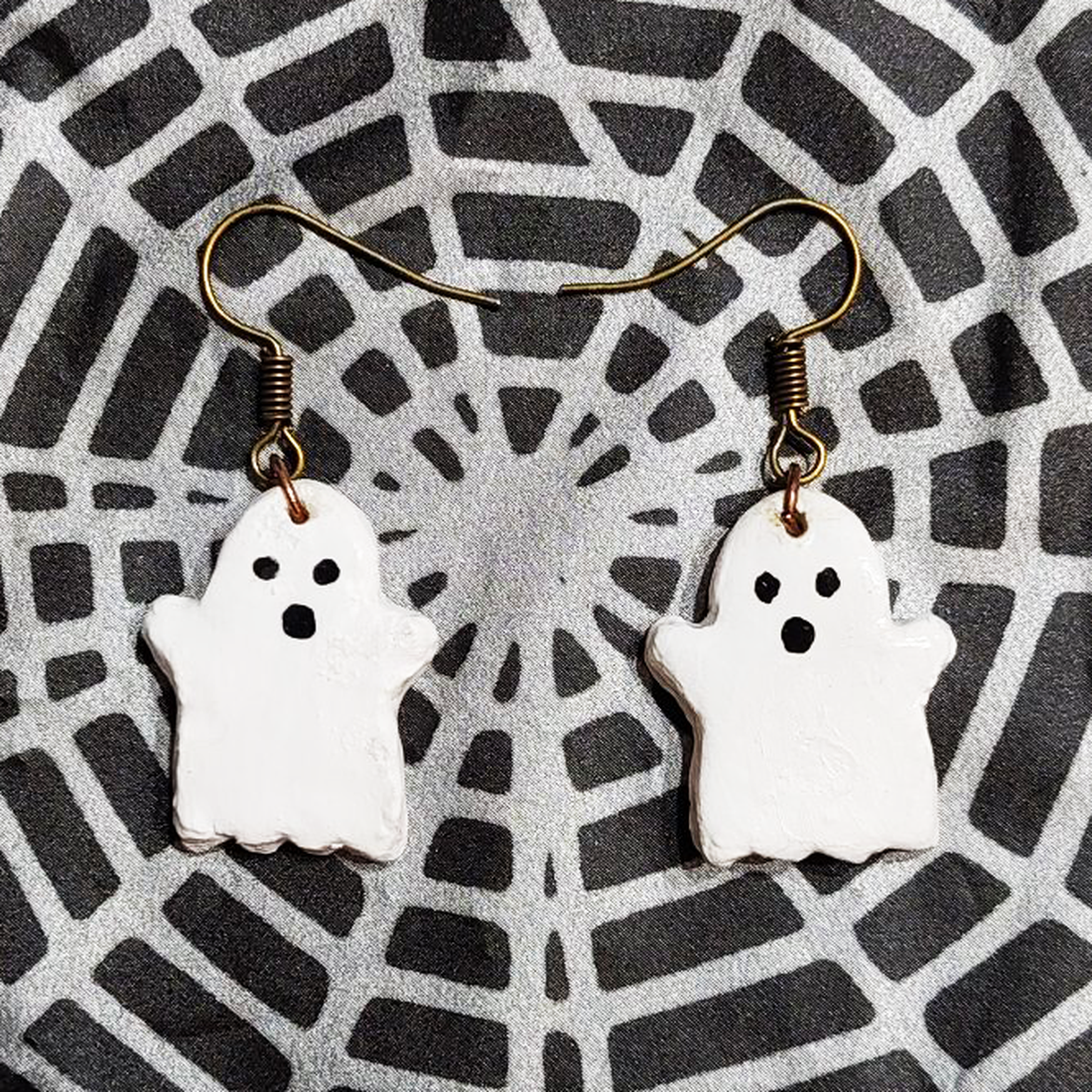 Cercei Halloween Fantoma - casă & stil de viață - accesorii pentru decorat casa - halloween - tot ce ai nevoie pentru petrecere! - bijuterii halloween - Artynos.ro Cercei Halloween Fantoma - casă & stil de viață - accesorii pentru decorat casa - halloween - tot ce ai nevoie pentru petrecere! - bijuterii halloween - Artynos.ro