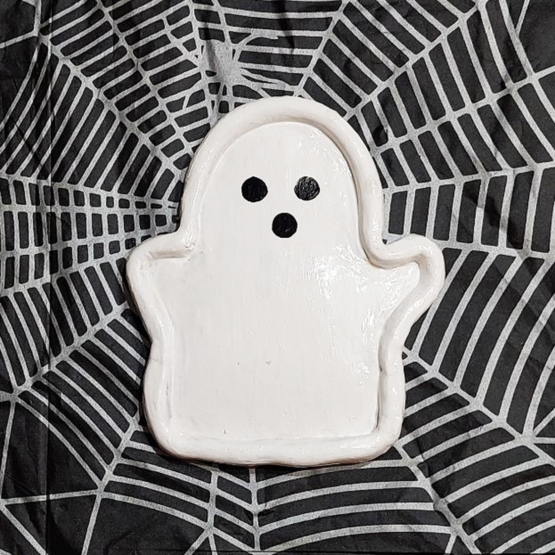 Tava pentru Bijuterii Halloween Fantoma - casă & stil de viață - accesorii pentru decorat casa - halloween - tot ce ai nevoie pentru petrecere! - ornamente de halloween - Artynos.ro Tava pentru Bijuterii Halloween Fantoma - casă & stil de viață - accesorii pentru decorat casa - halloween - tot ce ai nevoie pentru petrecere! - ornamente de halloween - Artynos.ro