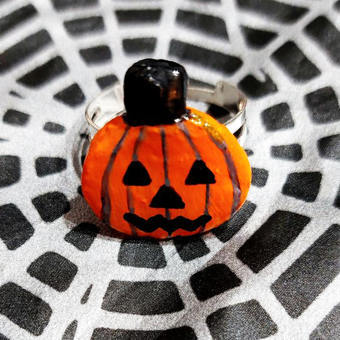 Inel Halloween Dovleac - casă & stil de viață - accesorii pentru decorat casa - halloween - tot ce ai nevoie pentru petrecere! - bijuterii halloween - Artynos.ro Inel Halloween Dovleac - casă & stil de viață - accesorii pentru decorat casa - halloween - tot ce ai nevoie pentru petrecere! - bijuterii halloween - Artynos.ro