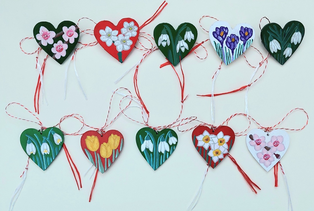 Mărțișor Handmade Pandantiv Narcise Albe Pictat cu Acrilic pe Lemn - bijuterii - mărțișor - Artynos.ro