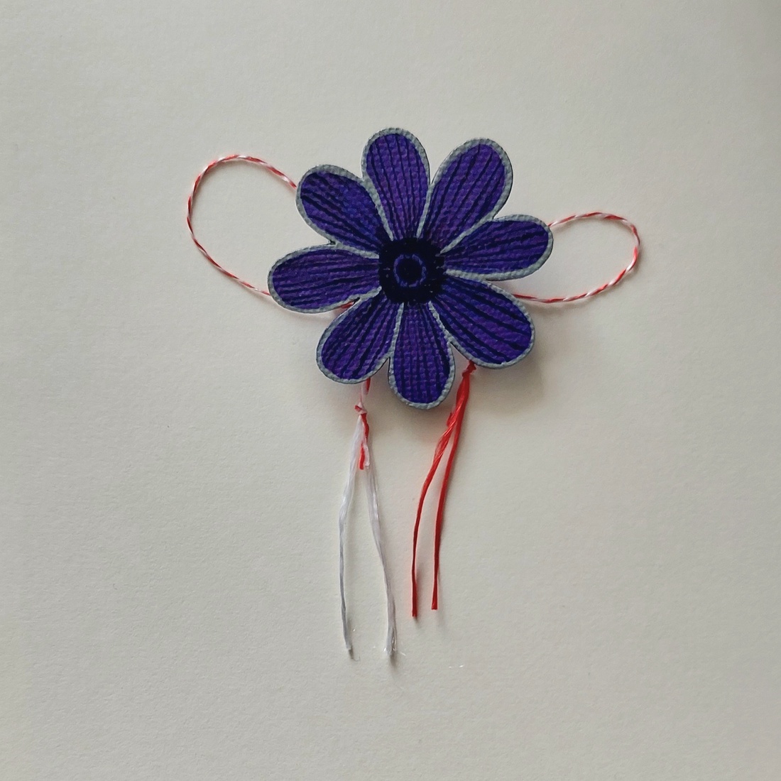 Mărțișor Handmade Broșă Anemonă Mov Pictată cu Acrilice pe Lemn - bijuterii - mărțișor - Artynos.ro