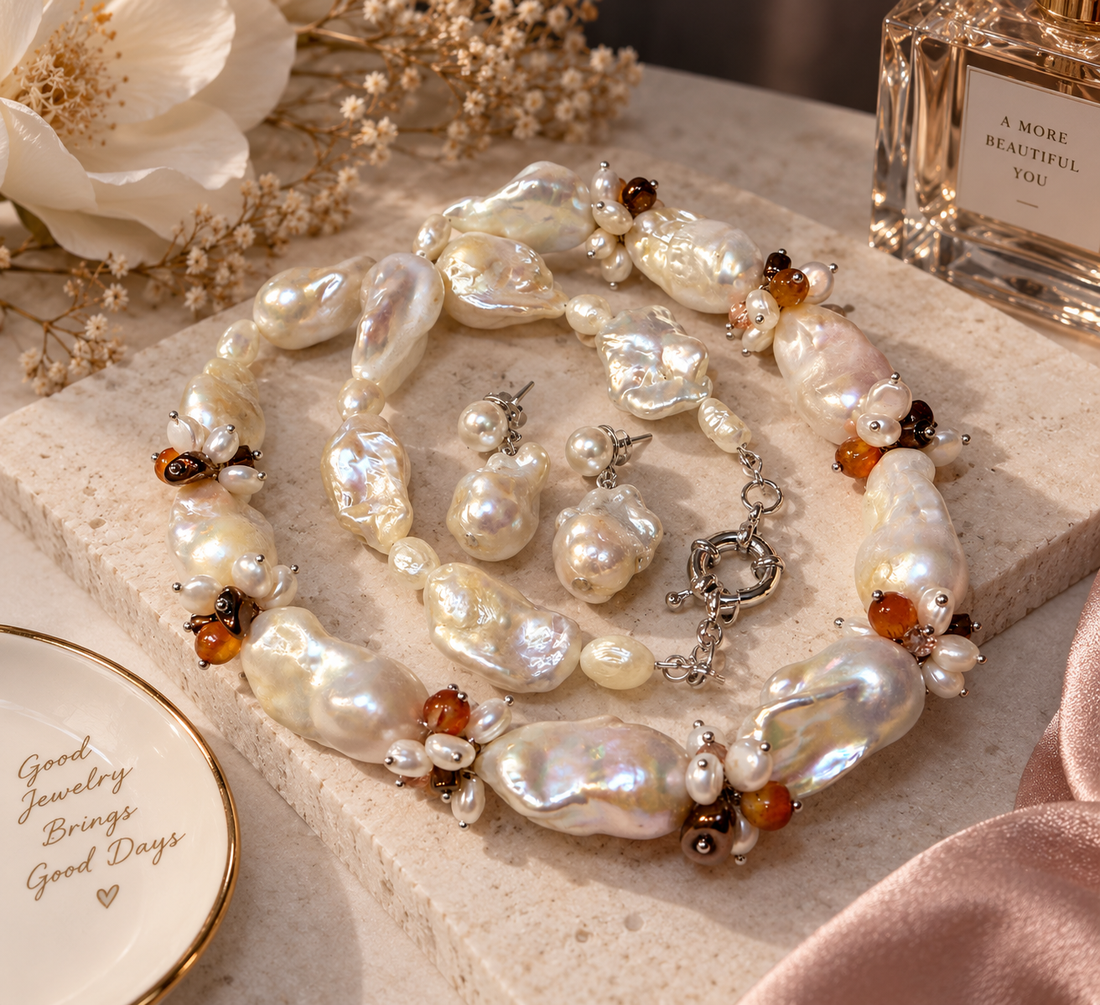 Set colier și cercei din perle baroc mari,perle cultura,agate,hematit,inoxWHITE TEMPTATION - bijuterii - seturi de bijuterii - Artynos.ro
