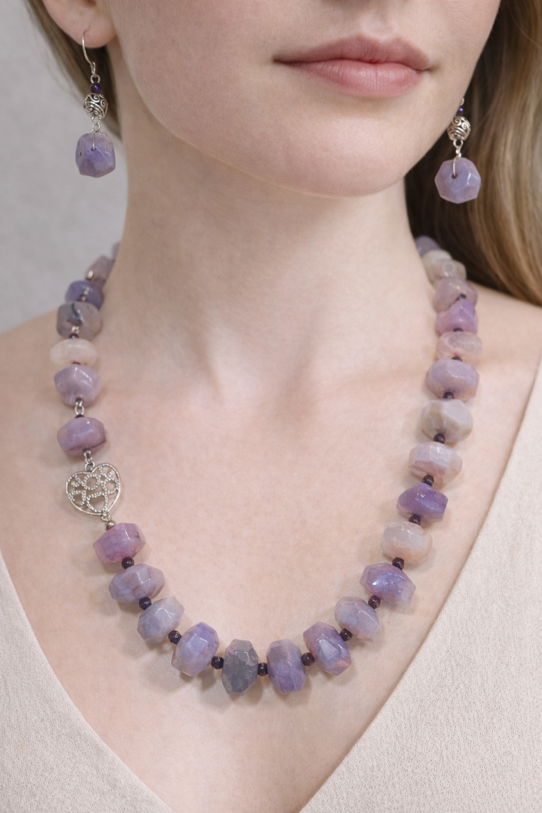 SET VIOLET GLOW-lucrat manual din agate,hematit,inox,accesorii placate cu argint - bijuterii - seturi de bijuterii - Artynos.ro