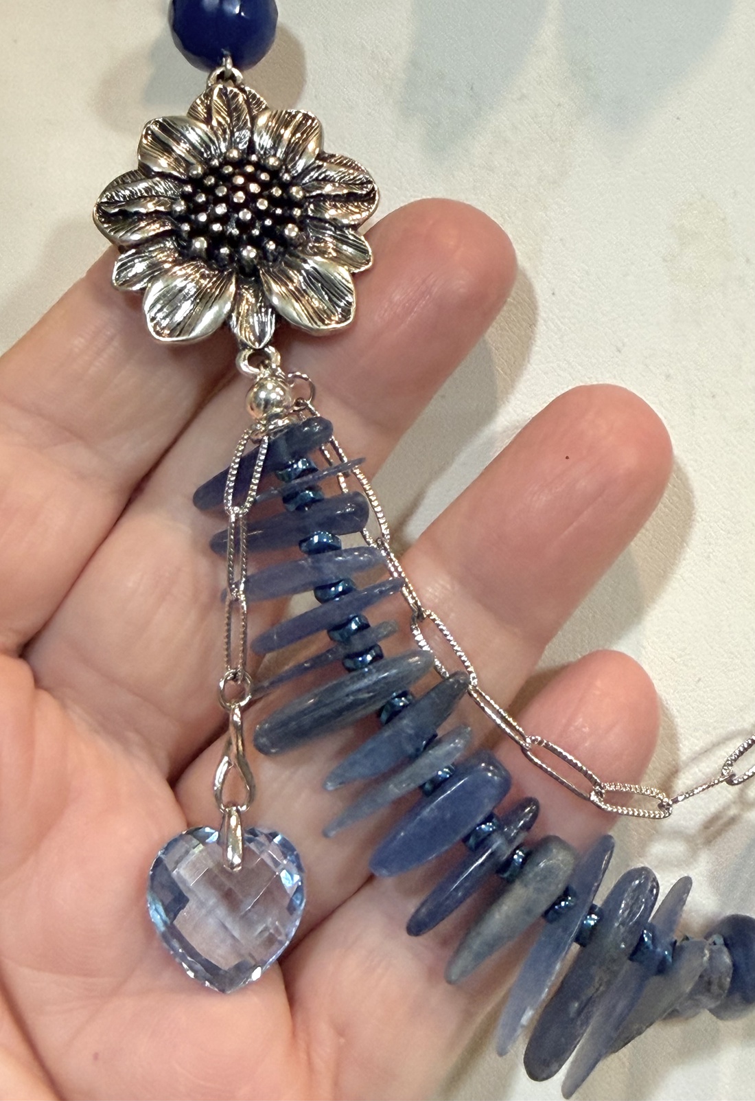 Set colier și cercei din kyanit,hematit și inoxBLUE FROZEN ROMANCE  - bijuterii - seturi de bijuterii - Artynos.ro