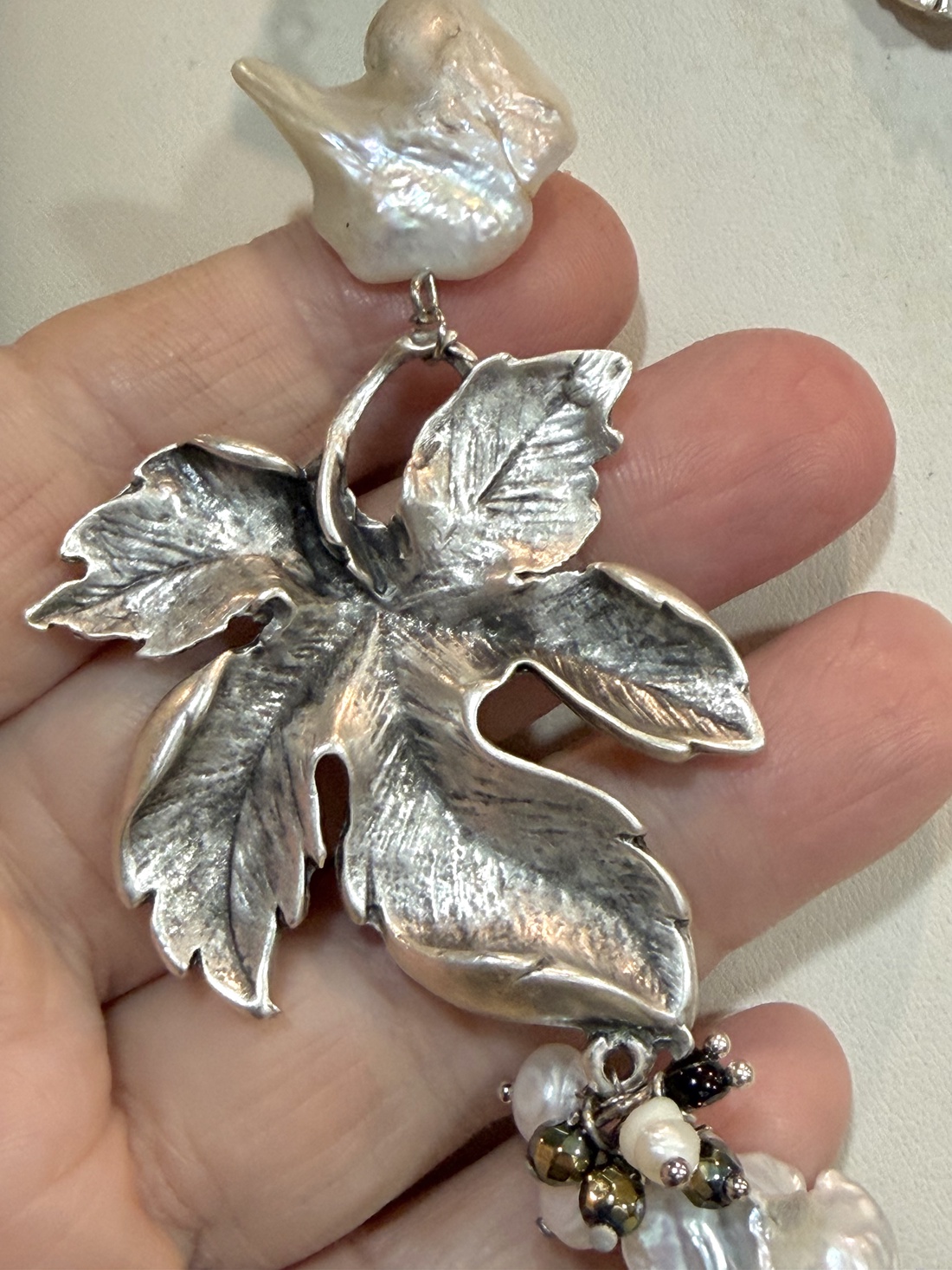 Colier și cercei din perle baroc mari,perle de cultură,agate,hematit și zamac argintatSILVER AUTUMN - bijuterii - seturi de bijuterii - Artynos.ro