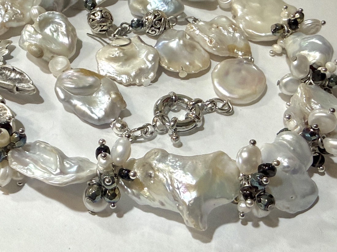 Colier și cercei din perle baroc mari,perle de cultură,agate,hematit și zamac argintatSILVER AUTUMN - bijuterii - seturi de bijuterii - Artynos.ro