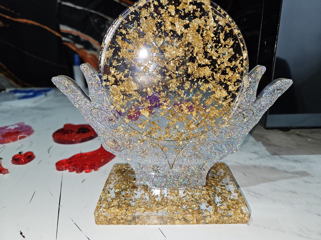 Obiect personalizat din rășină epoxidica  - cărți și creații cu tematică muzicală, cadouri - instrumente artizanale și muzicale - Artynos.ro