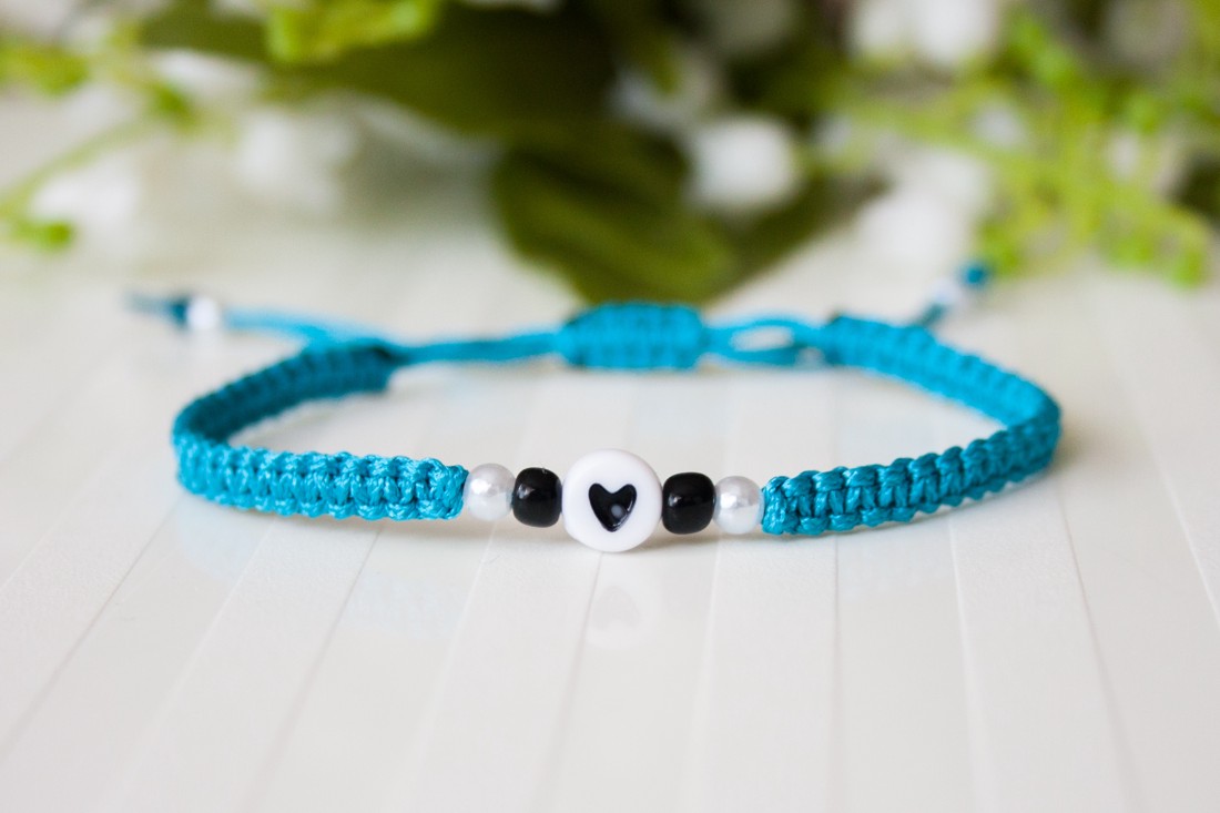 Brățară macramé împletită - Petrol hearts -  - Artynos.ro