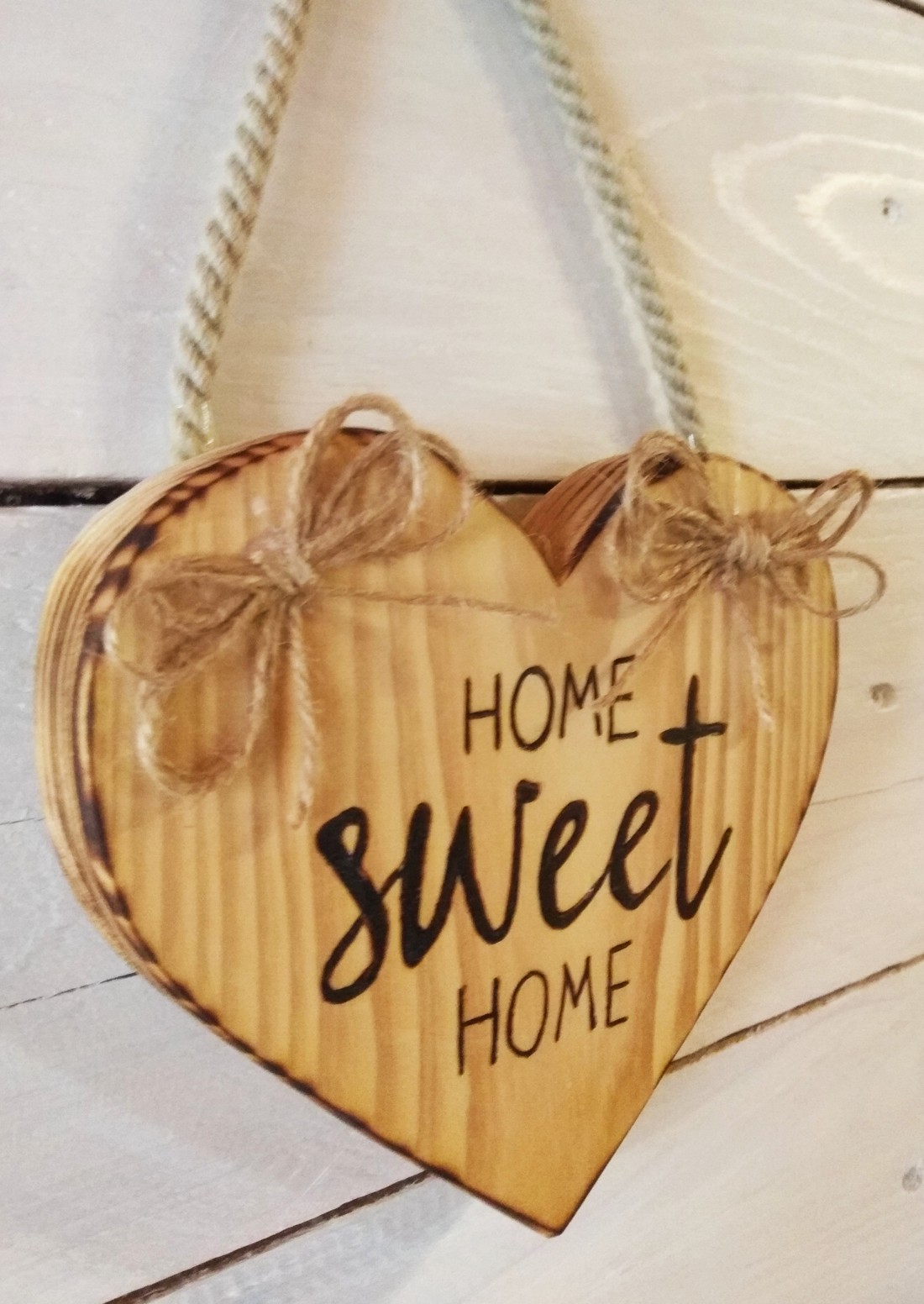 Home sweet home placă de lemn în formă de inimă - - Artynos.ro Home sweet home placă de lemn în formă de inimă - - Artynos.ro