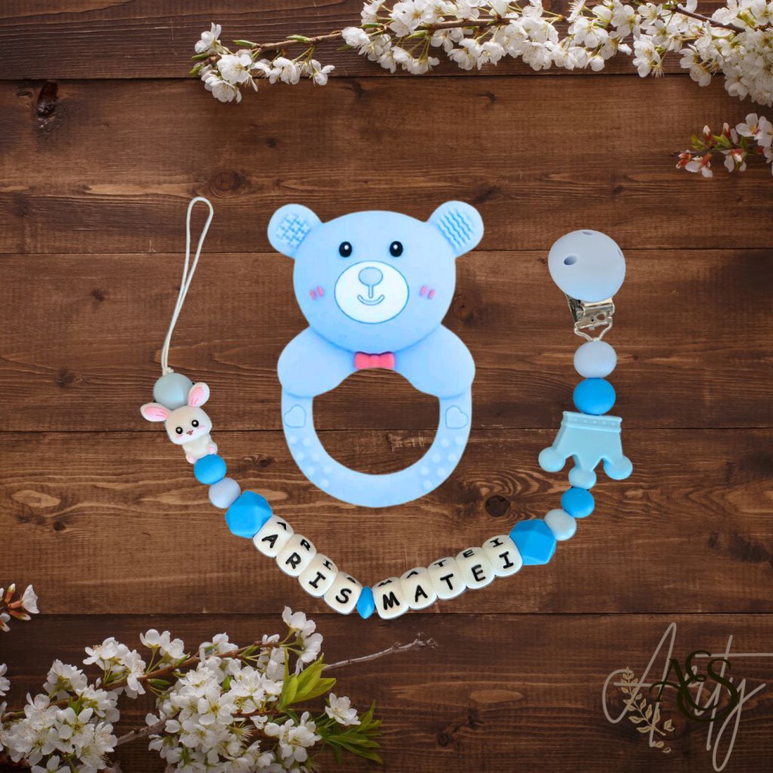 Lanț pentru suzetă personalizat - jucării și echipamente pentru copii - jucării bebeluși - lanț suzetă - Artynos.ro Lanț pentru suzetă personalizat - jucării și echipamente pentru copii - jucării bebeluși - lanț suzetă - Artynos.ro