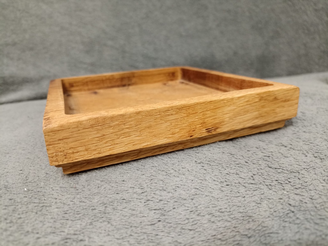 Tavita din lem masiv de stejar prelucrata la CNC - casă & stil de viață - accesorii pentru echipamente de bucătărie - accesorii de servire - boluri și farfurii din lemn, bol de servire - Artynos.ro