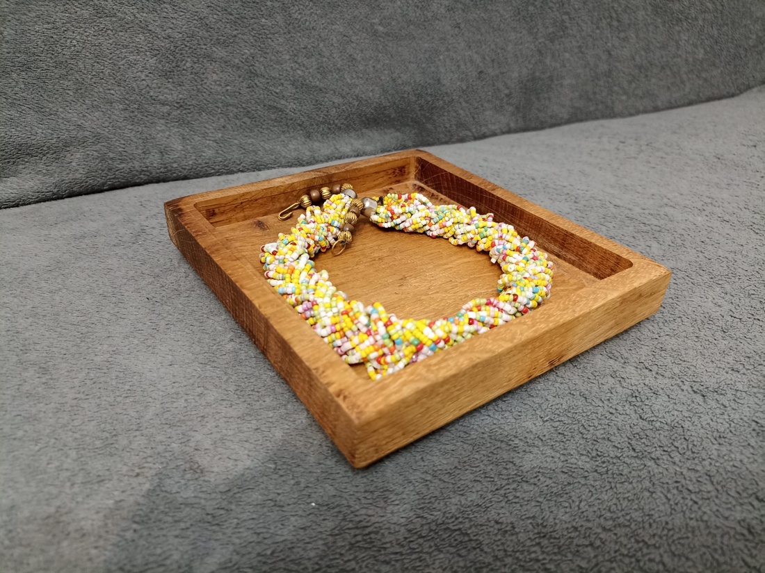 Tavita din lem masiv de stejar prelucrata la CNC - casă & stil de viață - accesorii pentru echipamente de bucătărie - accesorii de servire - boluri și farfurii din lemn, bol de servire - Artynos.ro