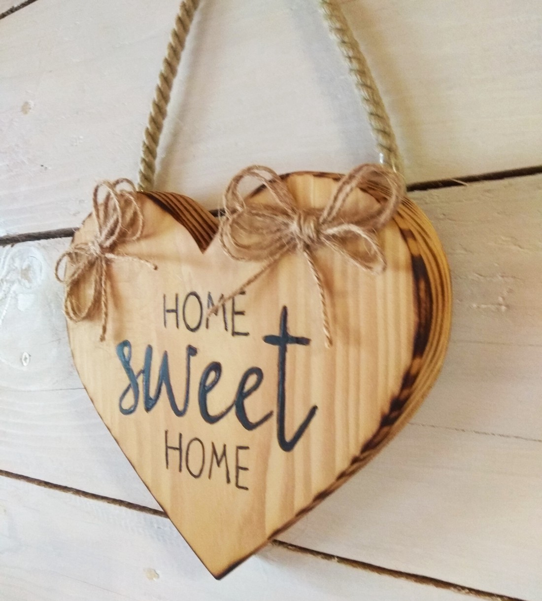 Home sweet home placă de lemn în formă de inimă - - Artynos.ro Home sweet home placă de lemn în formă de inimă - - Artynos.ro