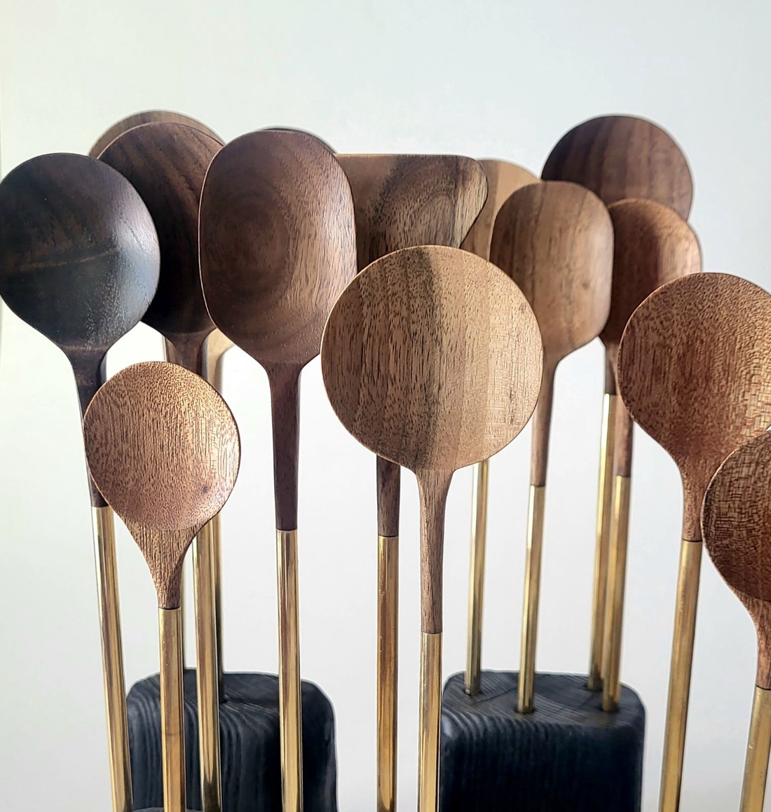 Lingurita din lemn cu coada de alama - casă & stil de viață - echipamente de bucătărie - accesorii de servire - linguri și furculițe artizanale - Artynos.ro