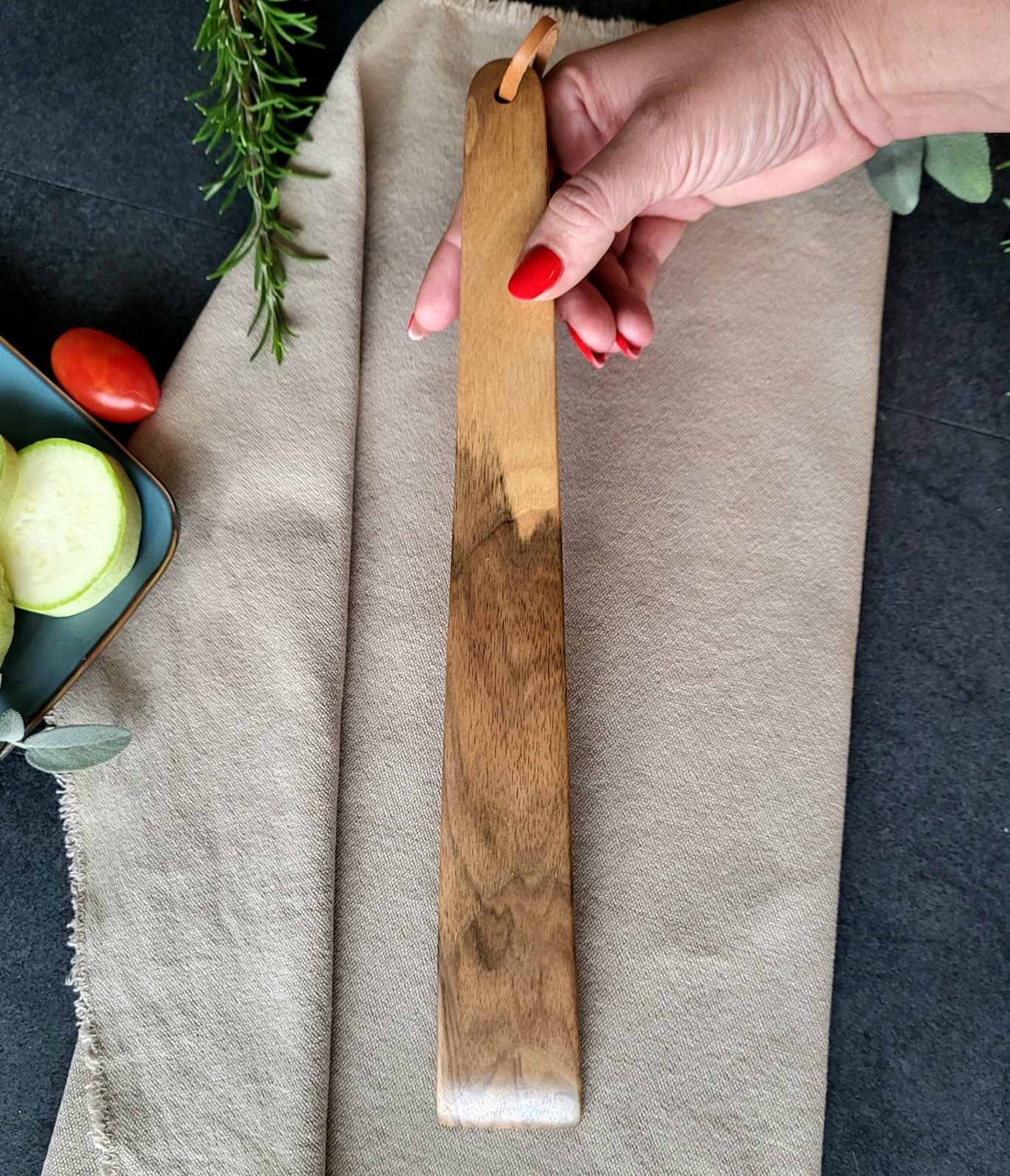 Spatula  din Nuc european - casă & stil de viață - echipamente de bucătărie - accesorii de gătit - tocătoare - Artynos.ro