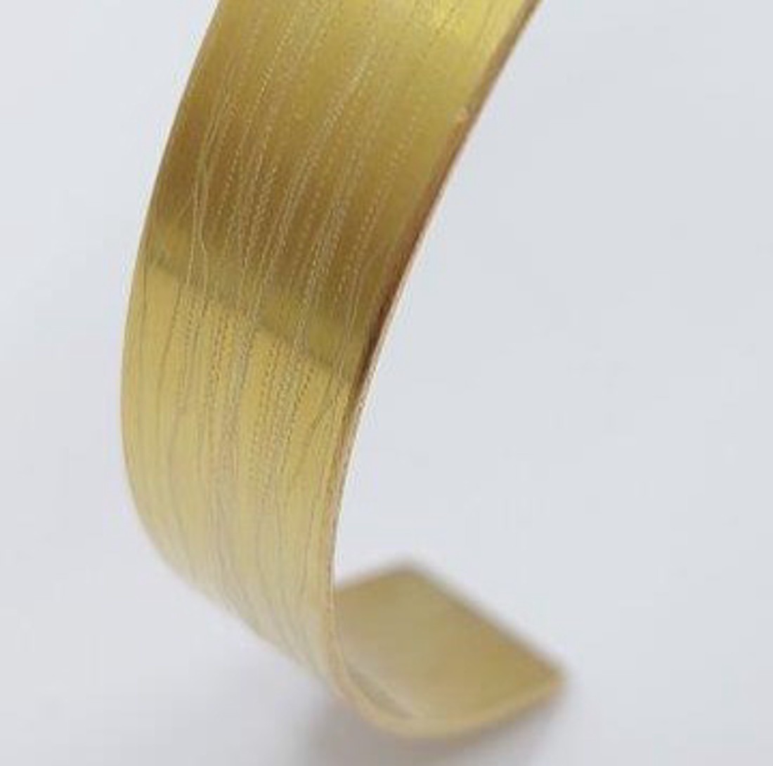 Brățară îngustă minimalistă din alamă -  - Artynos.ro Brățară îngustă minimalistă din alamă -  - Artynos.ro