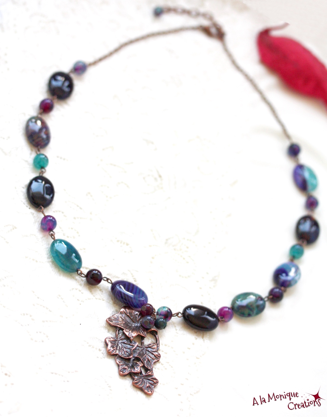 Colier cu agate violet si verde - bijuterii - coliere - coliere cu pandantive - Artynos.ro Colier cu agate violet si verde - bijuterii - coliere - coliere cu pandantive - Artynos.ro