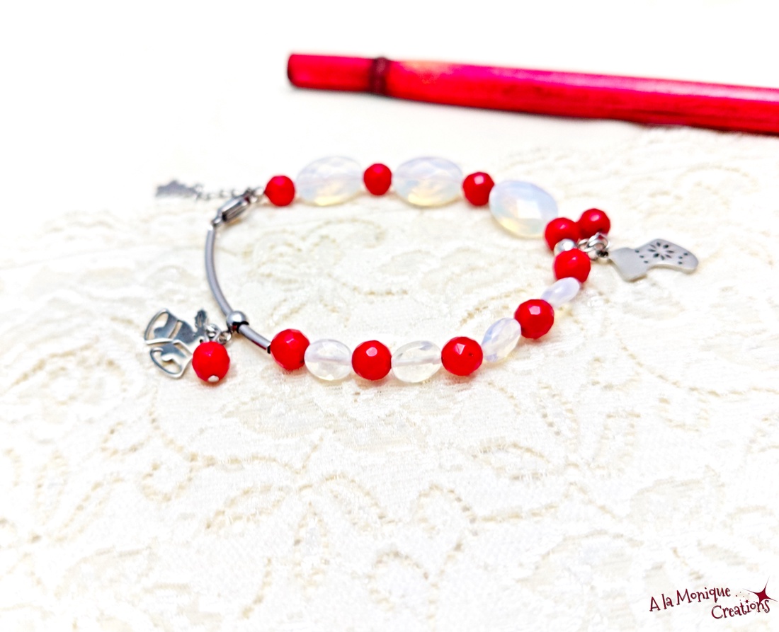 Bratara de Craciun cu coral rosu si opalit - bijuterii - brățări - brățări din pietre semiprețioase - Artynos.ro