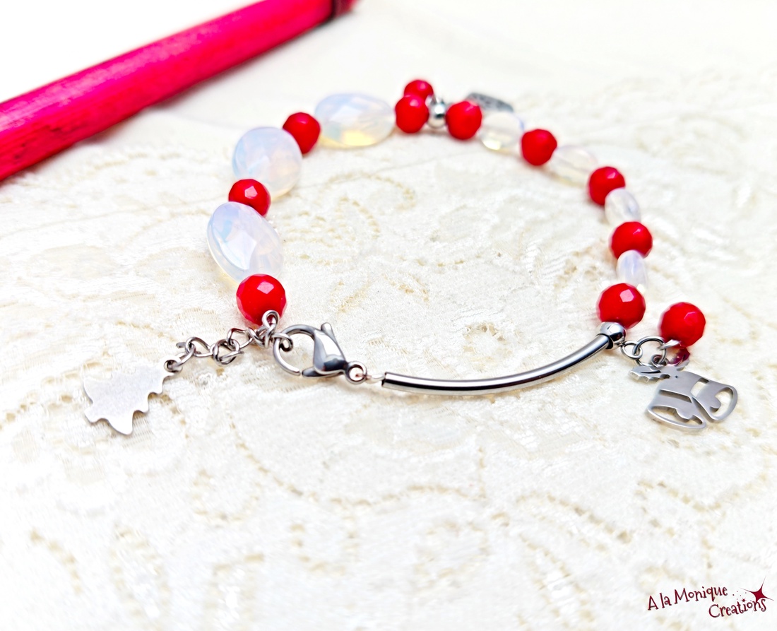 Bratara de Craciun cu coral rosu si opalit - bijuterii - brățări - brățări din pietre semiprețioase - Artynos.ro