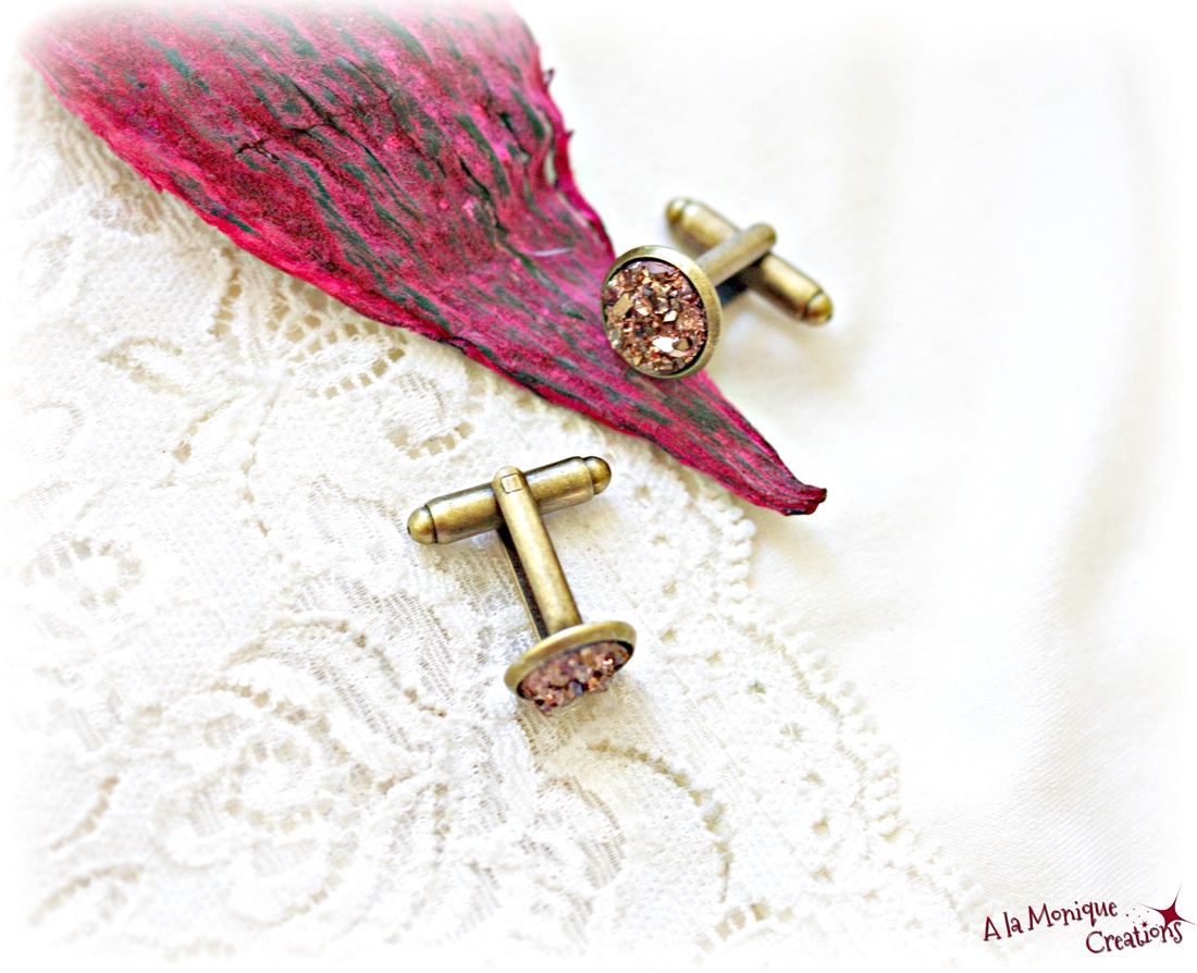 Butoni cu druzy aurii - bijuterii - butoni de manșetă - Artynos.ro