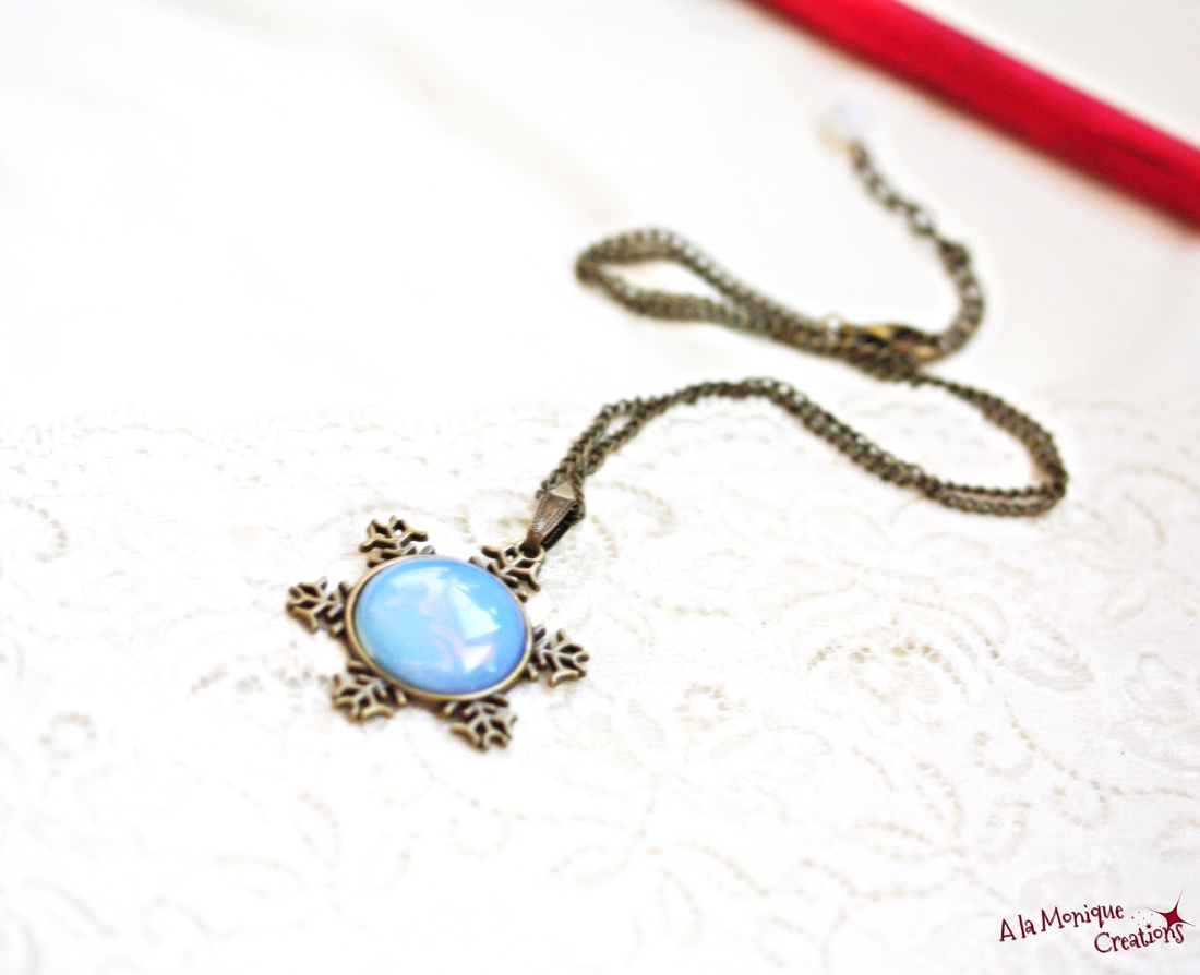 Colier fulg de nea cu opalit - bijuterii - coliere - coliere cu pandative - Artynos.ro