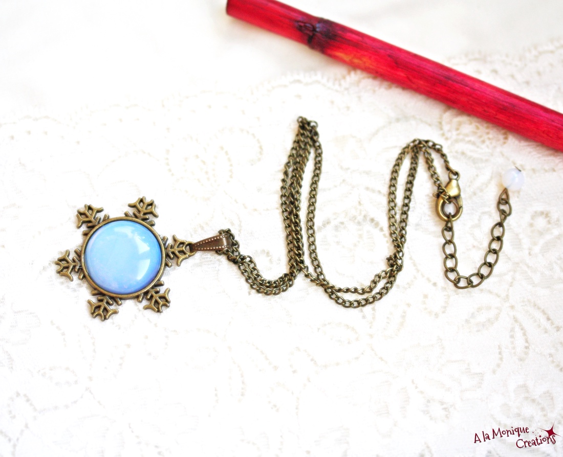 Colier fulg de nea cu opalit - bijuterii - coliere - coliere cu pandative - Artynos.ro