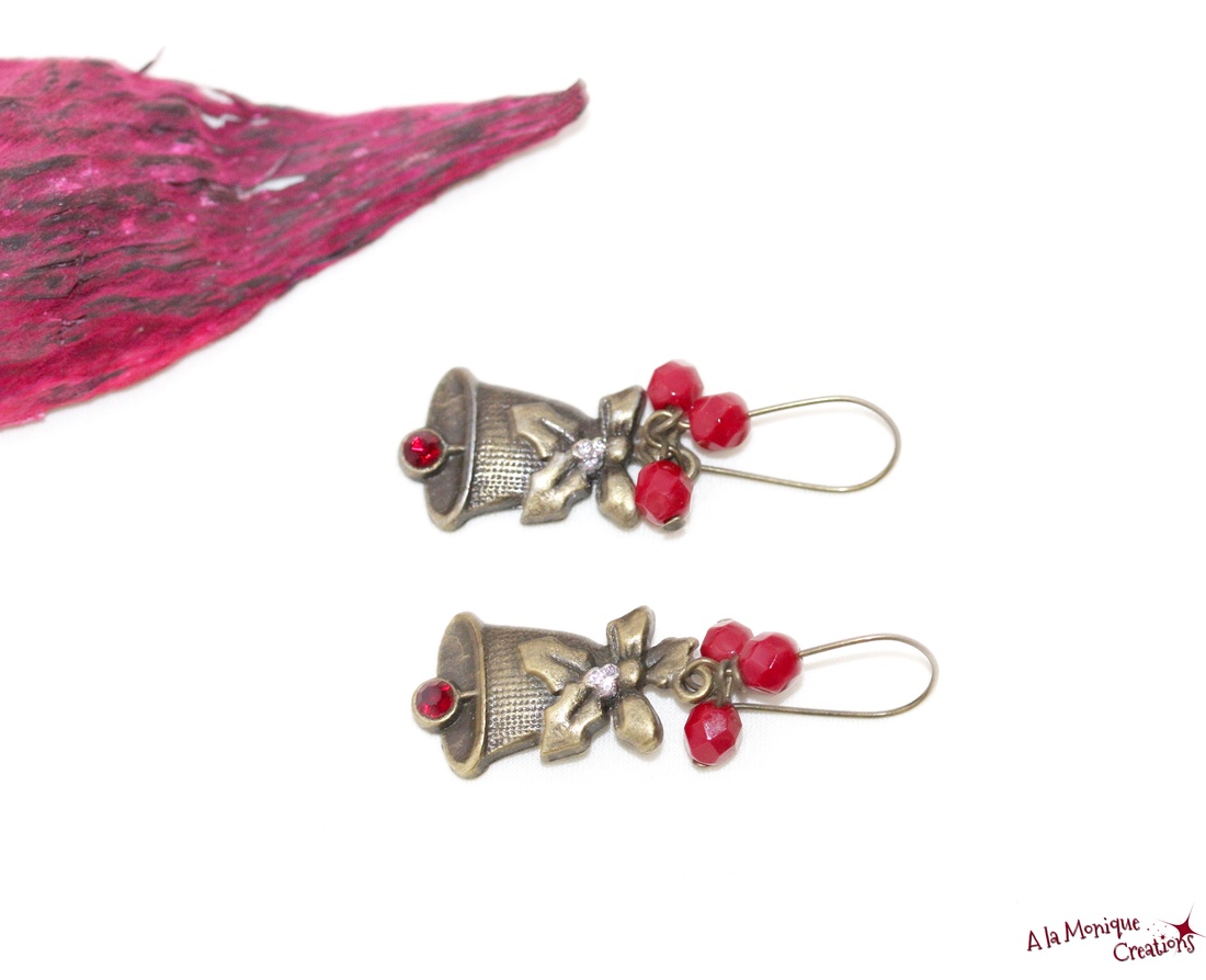 Cercei cu cristale si clopotel - bijuterii - cercei - cercei lungi - Artynos.ro