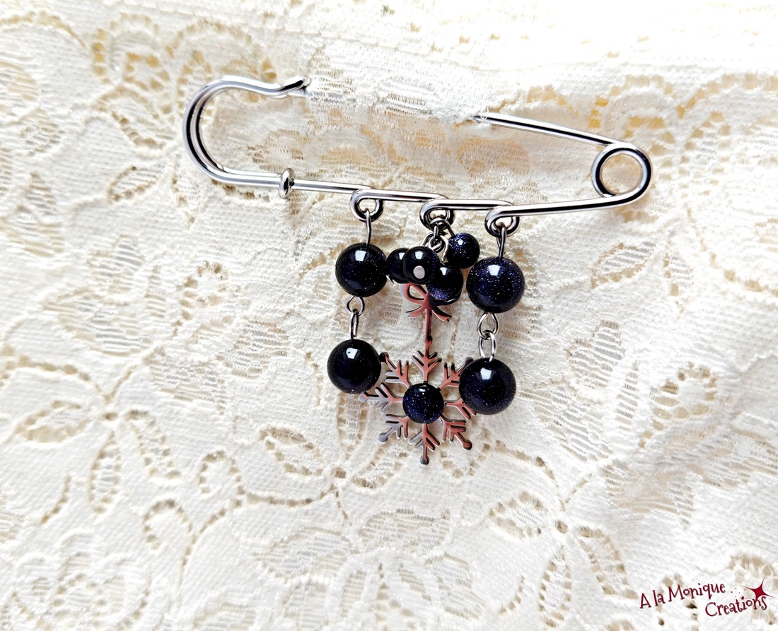 Brosa cu piatra soarelui si fulg de zapada - bijuterii - broșe - Artynos.ro