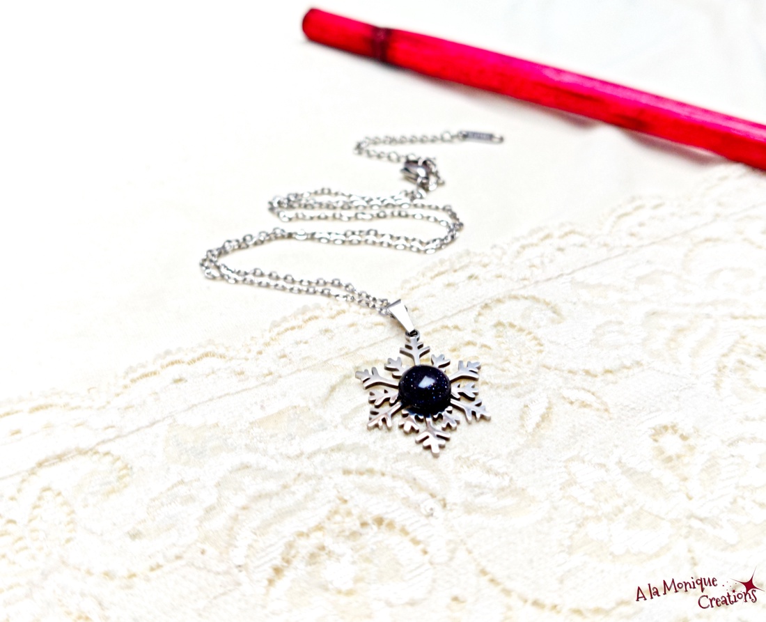 Colier cu piatra soarelui si fulg de zapada - bijuterii - coliere - coliere cu pandative - Artynos.ro