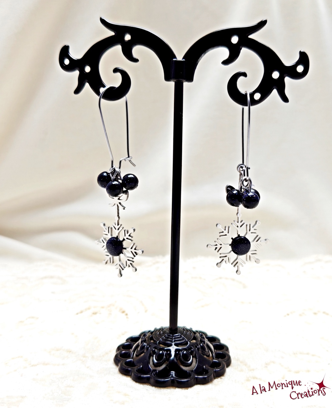 Cercei cu piatra soarelui si fulg de zapada - bijuterii - cercei - cercei din pietre semiprețioase - Artynos.ro