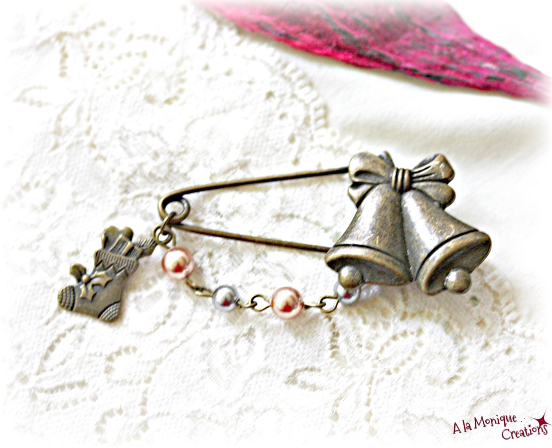 Brosa cu clopotei si perle - bijuterii - broșe - Artynos.ro