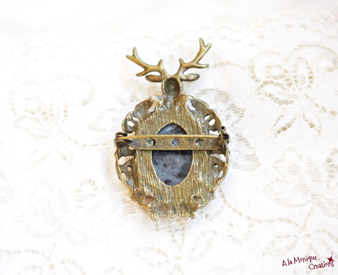 Brosa cu ren si larvikit - bijuterii - broșe - Artynos.ro