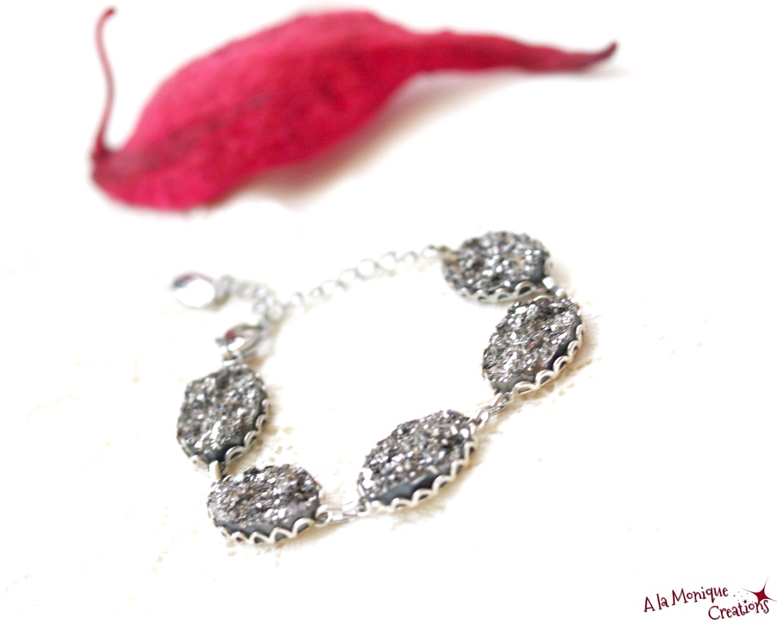 Bratara cu druzy gri argintiu - bijuterii - brățări - brățări din mărgele - Artynos.ro