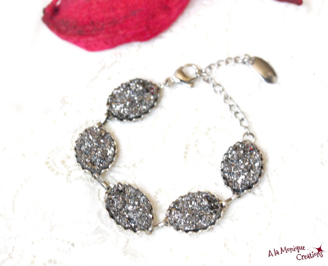 Bratara cu druzy gri argintiu - bijuterii - brățări - brățări din mărgele - Artynos.ro