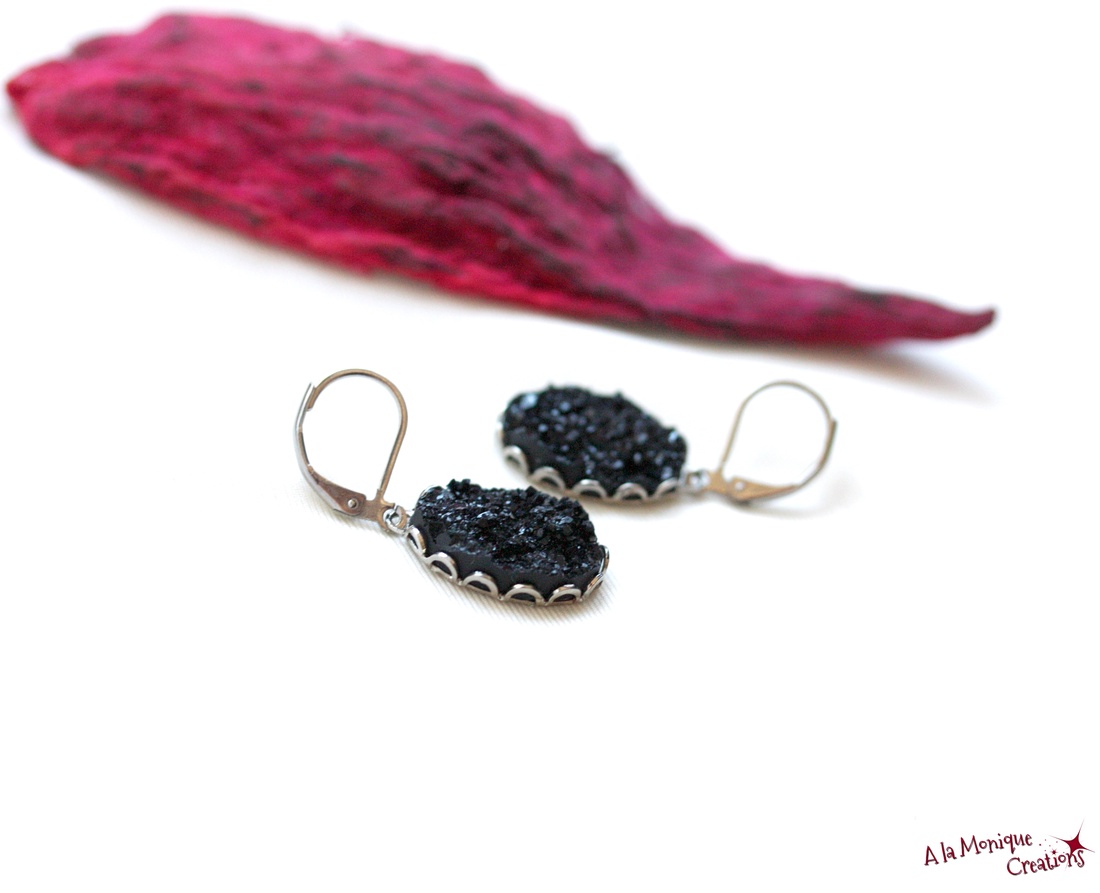 Cercei cu druzy negru - bijuterii - cercei - cercei din rășină - Artynos.ro