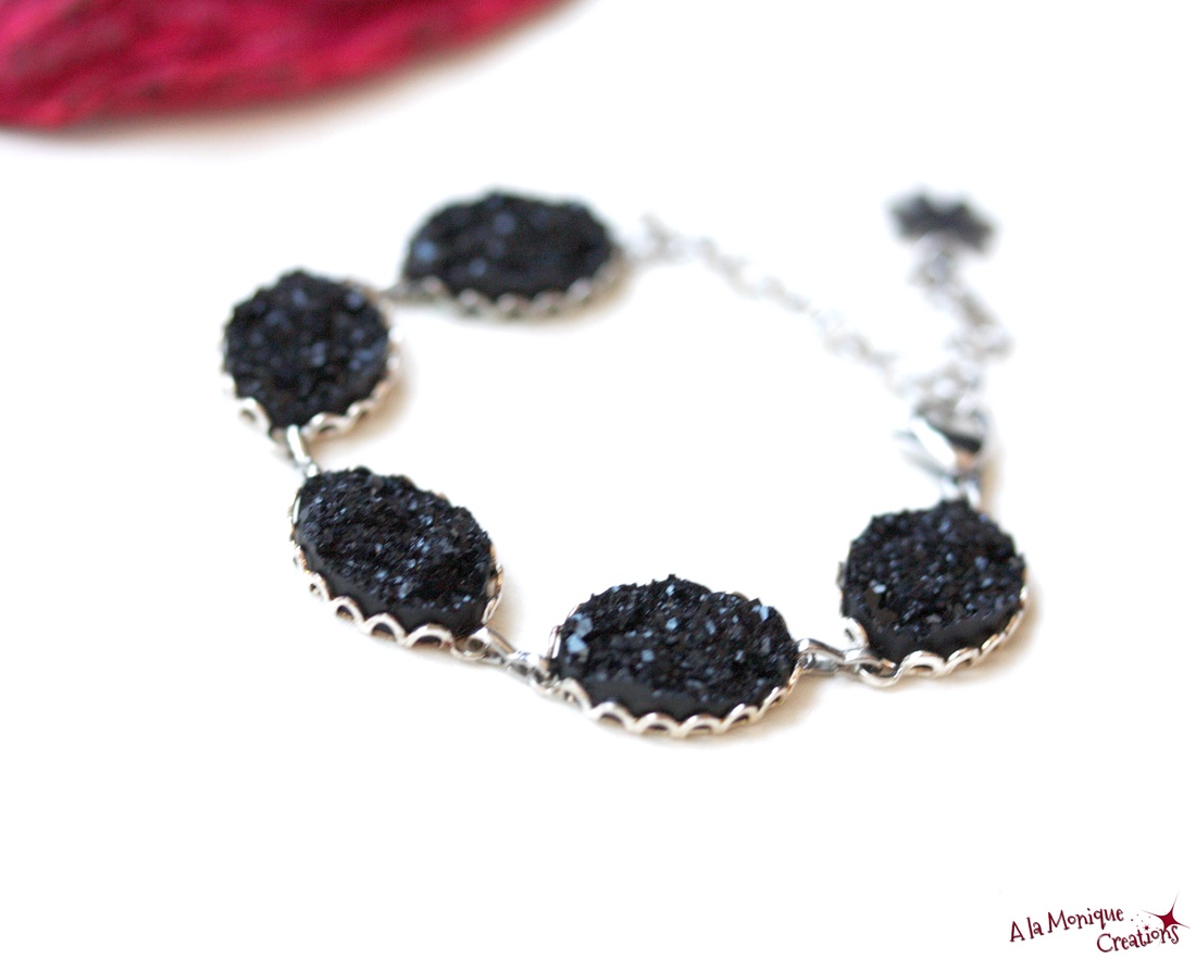 Bratara cu druzy negru - bijuterii - brățări - brățări din mărgele - Artynos.ro