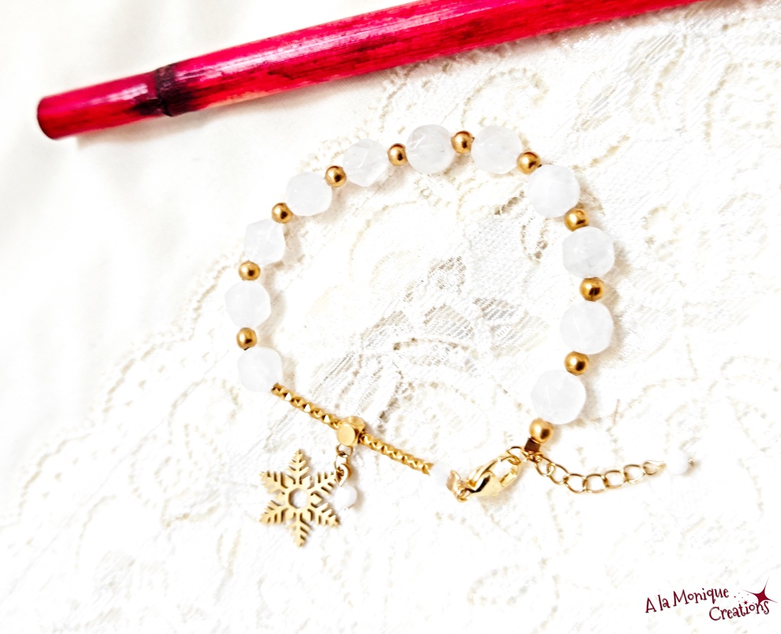 Bratara cu jad alb si fulg de zapada auriu - bijuterii - brățări - brățări din pietre semiprețioase - Artynos.ro